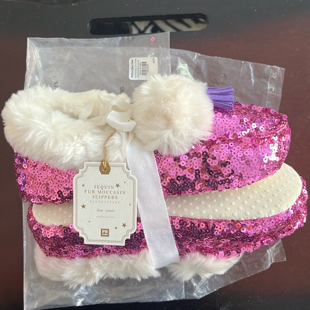 Pottery Barn Teen Purple Glitter Fur Lined Slippers- Size Large (fits 8-9.5)